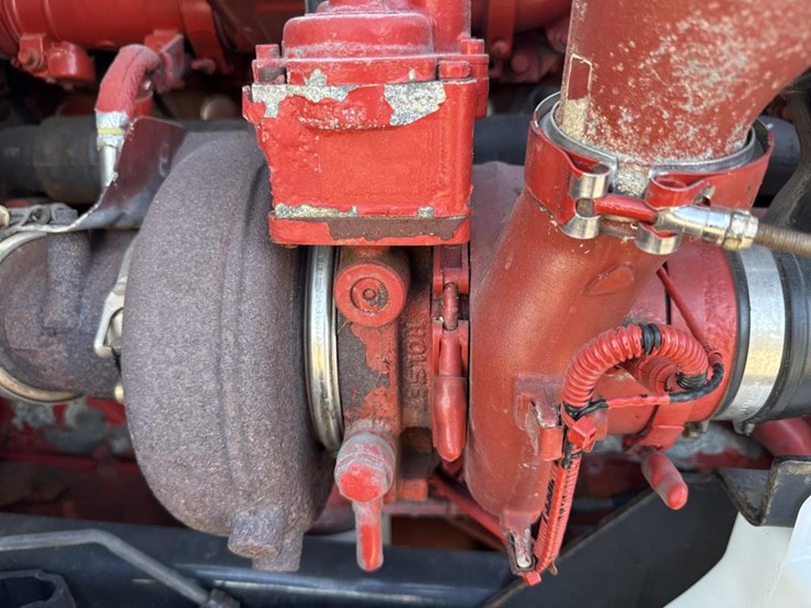 2022-peterbilt-579-image-22