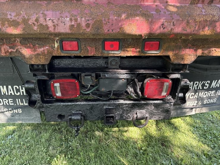 2001-chevrolet-3500-image-39