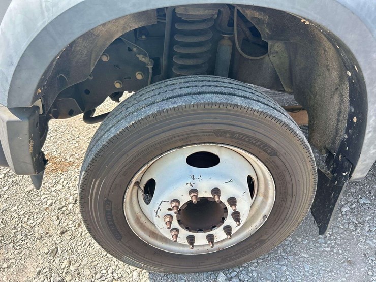 2008-ford-f550-image-21