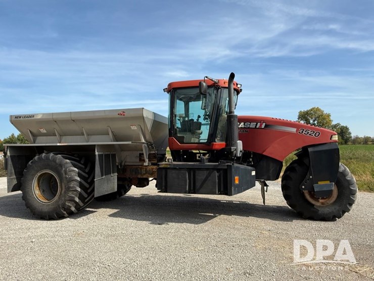 2010-case-ih-titan-3520-image-10