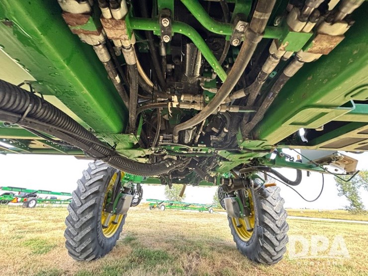 2019-john-deere-r4045-image-31
