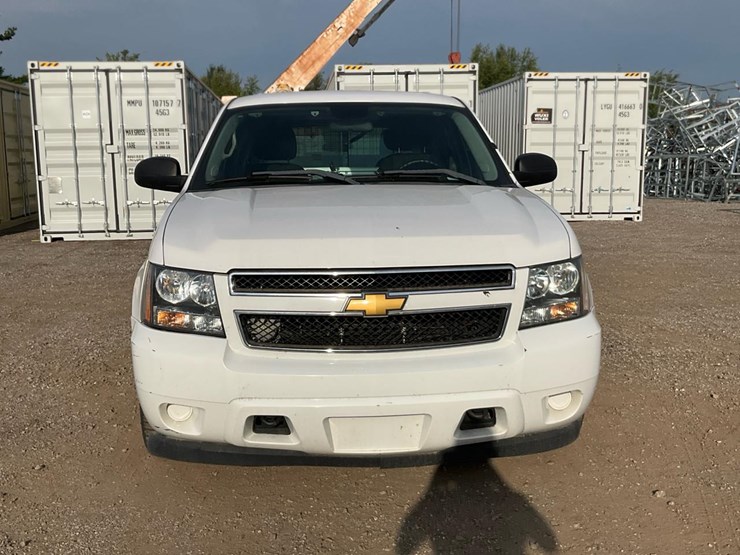 2013-chevrolet-tahoe-image-8