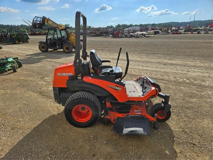 kubota-zd326-image-6
