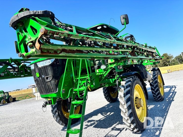 2014-john-deere-r4038-image-95