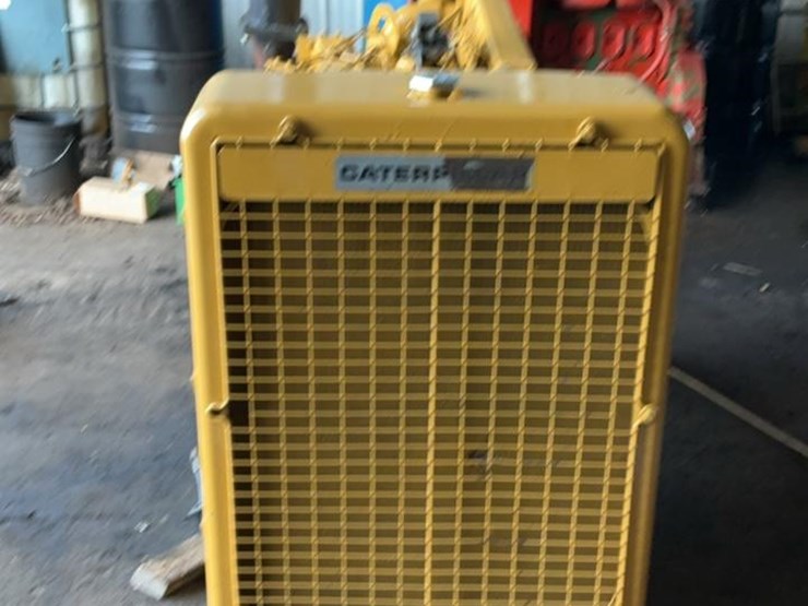 caterpillar-14-image-2