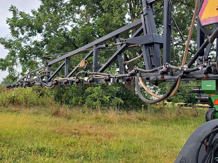 2000-john-deere-4700-image-44