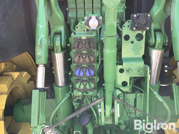 2023-john-deere-6r-155-image-10