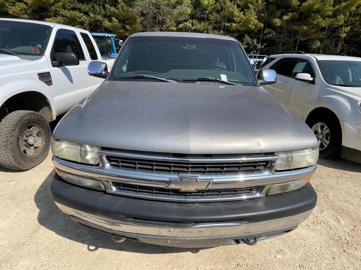 2002-chevrolet-1500-image-2