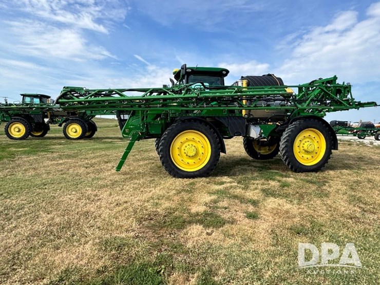2019-john-deere-r4045-image-21