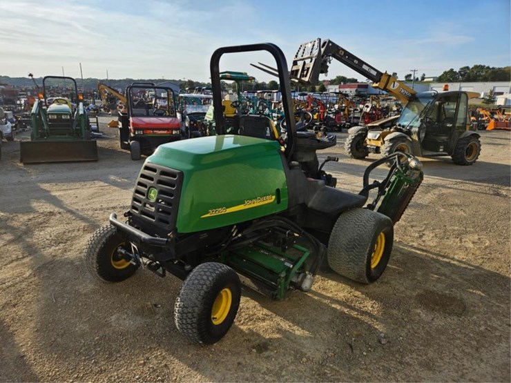john-deere-3225c-image-11
