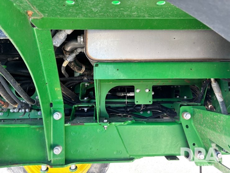 2017-john-deere-r4038-image-48