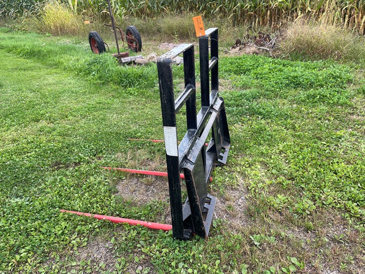 #7119-•-hoover-universal-skid-steer-bail-spear-image-4