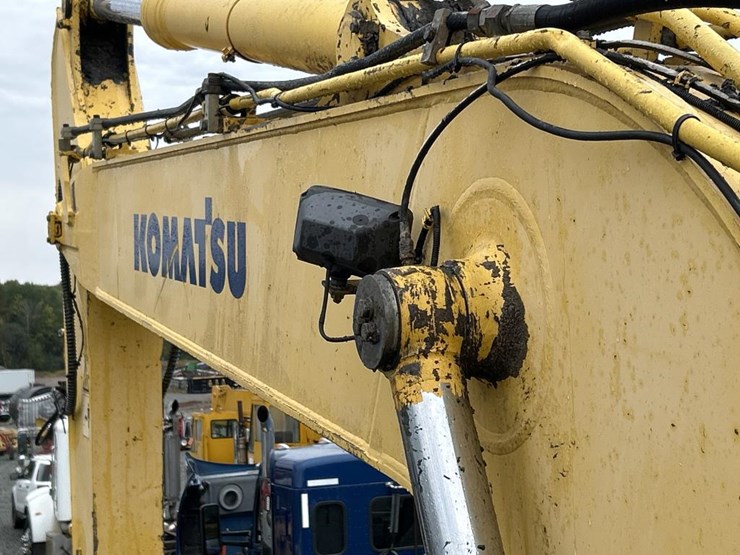 komatsu-pc270-lc-image-29