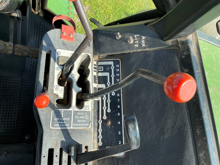 john-deere-4430-image-31