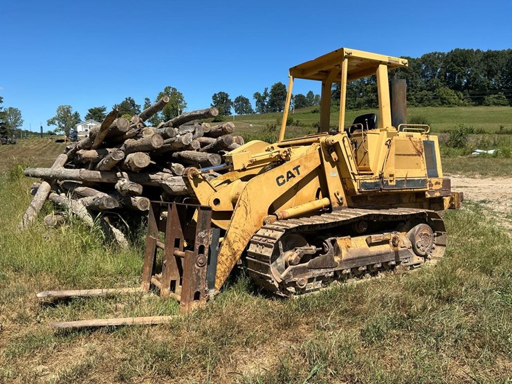 caterpillar-943-image-2