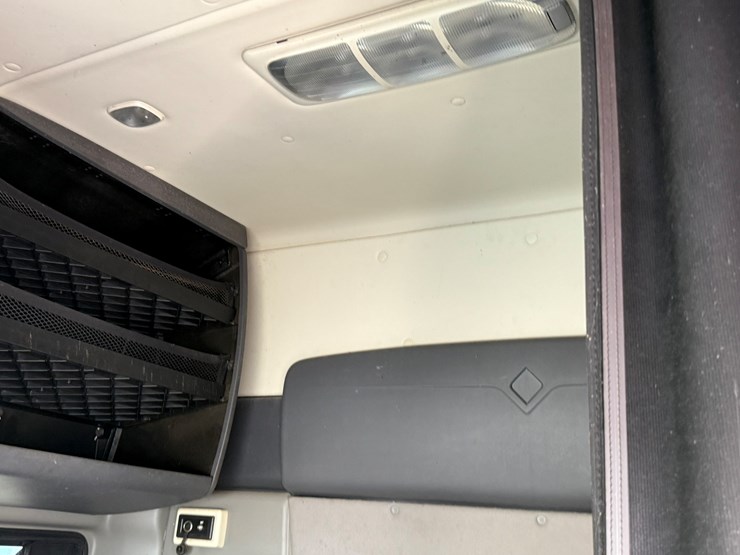 2012-international-prostar-image-38