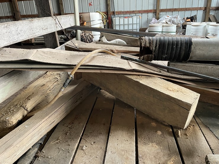 #7147-•-contents-on-flat-rack-wagon-image-7