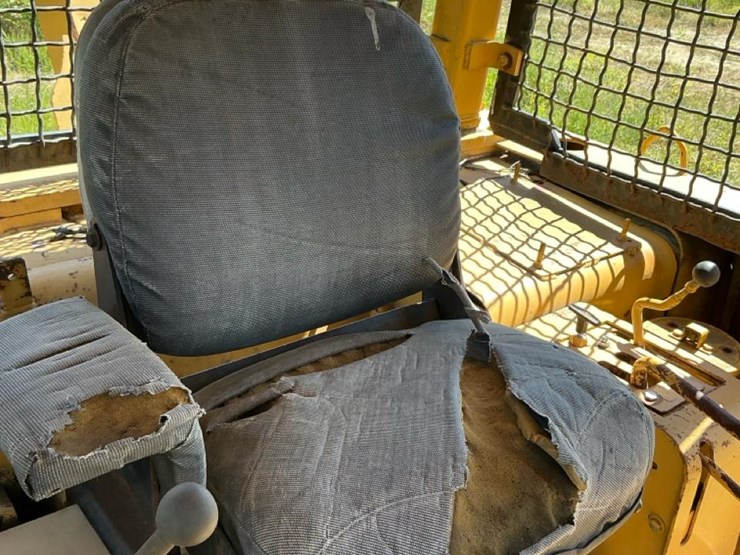 deere-850b-image-47