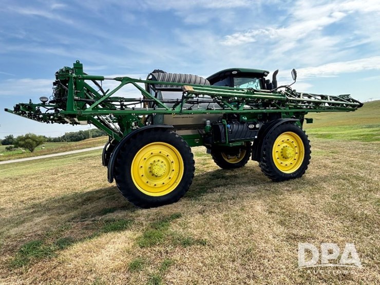 2019-john-deere-r4045-image-10