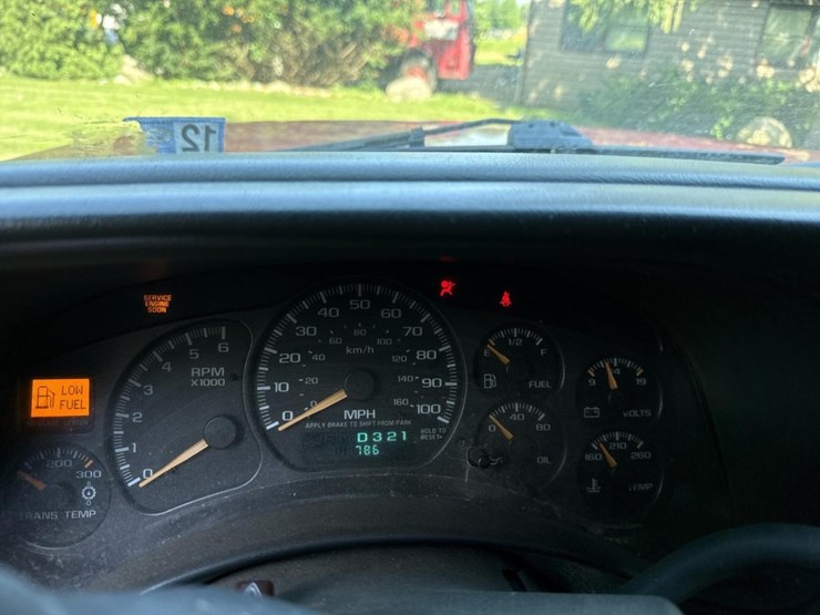 2001-chevrolet-3500-image-34