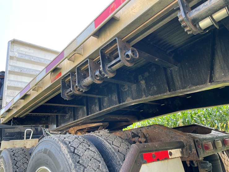 #7105-•-2004-transcraft-48'-step-deck-trailer-(has-wi-title-in-delay)-image-32