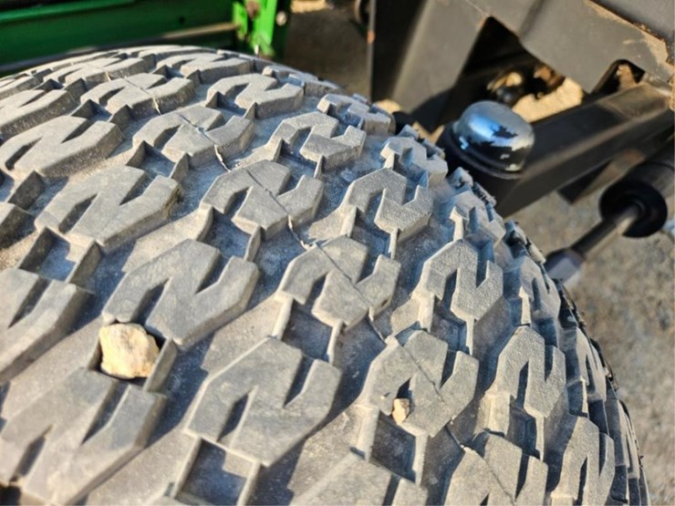 john-deere-3225c-image-40