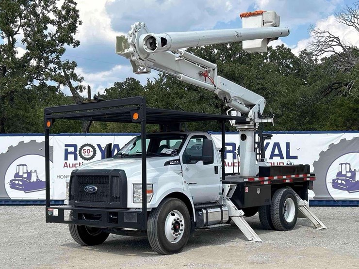 2017-ford-f750-image-1