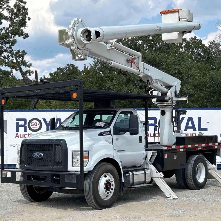 2017 FORD F750