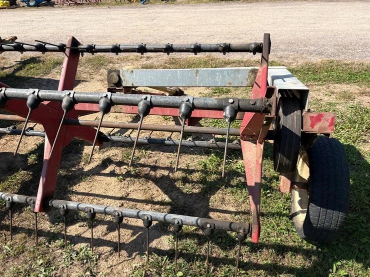 h&s-7'-hay-tedder-image-5