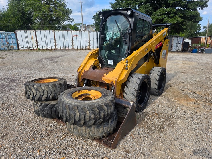 2020-caterpillar-262d3-image-1