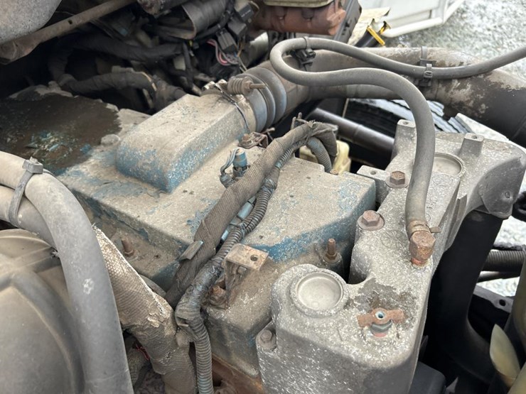 2002-international-durastar-4300-image-71