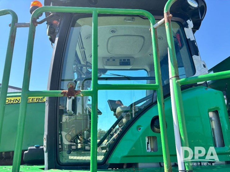 2019-john-deere-f4365-image-44