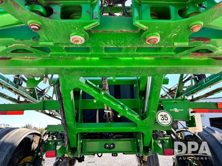 2014-john-deere-r4038-image-65