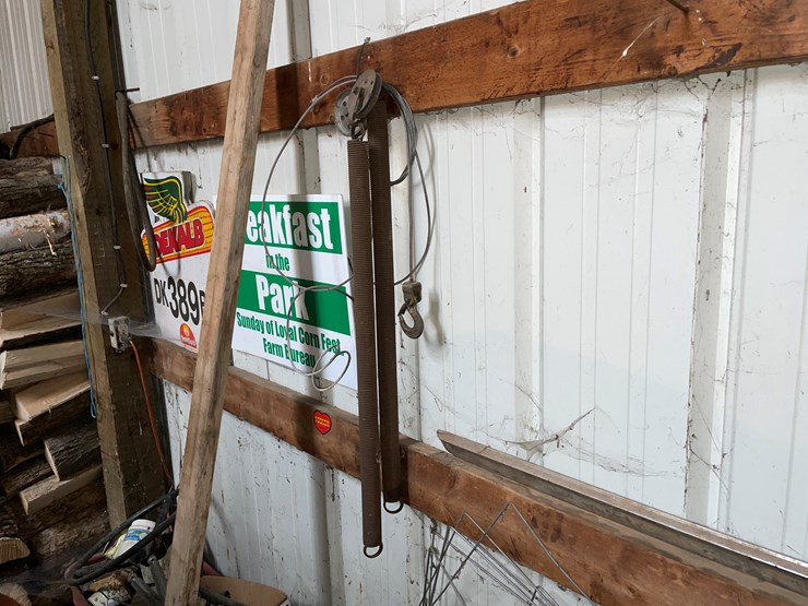 #7178-•-variety-of-signs-image-12