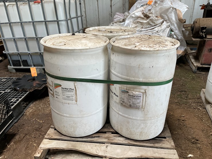 #7155-•-(3)-30-gallon-plastic-drums-image-1