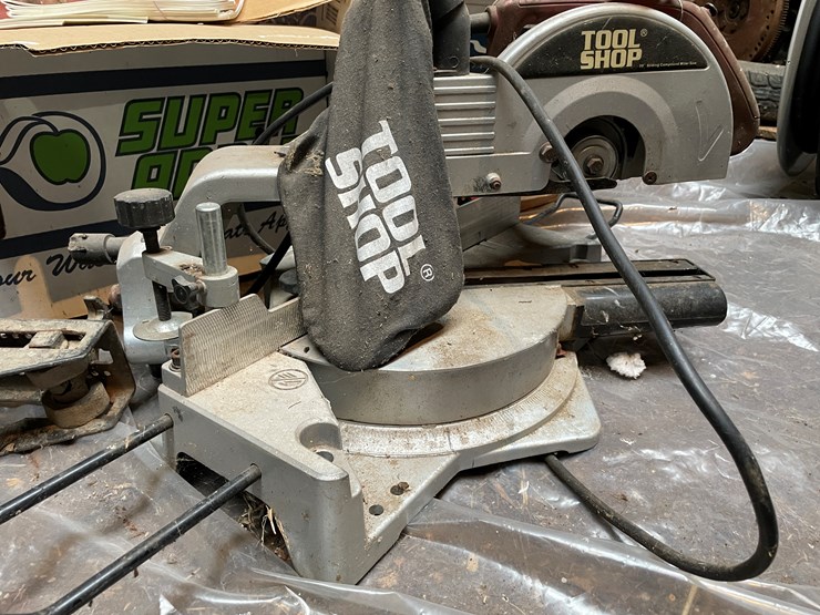 #7183-•-tool-shop-10"-sliding-compound-miter-saw-image-3
