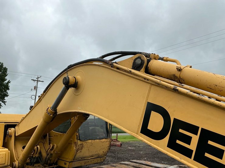 deere-200-lc-image-28