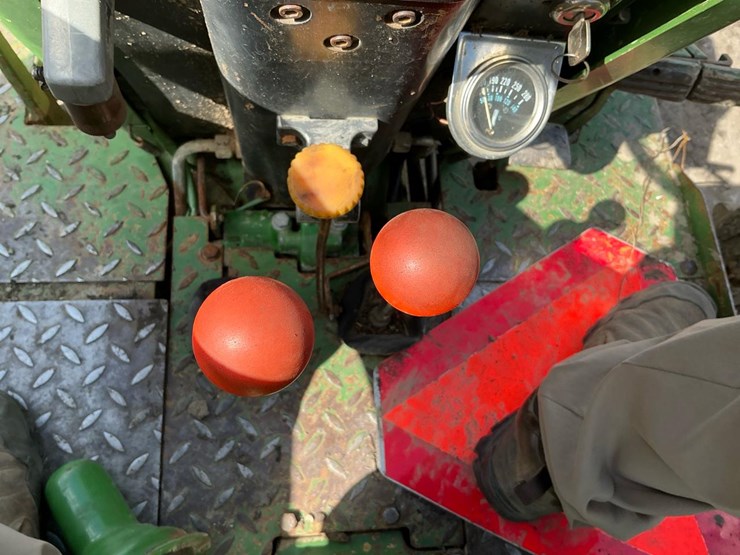 john-deere-2940-image-40