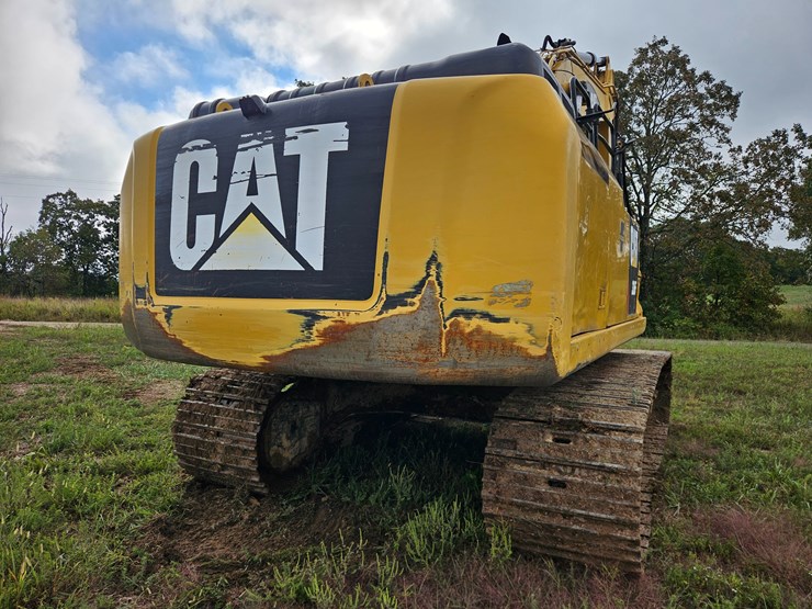 2017-caterpillar-336f-image-18