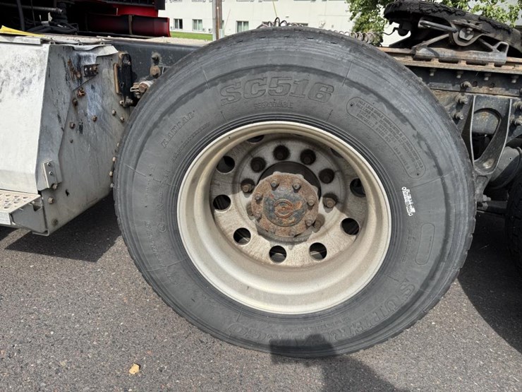 2014-international-prostar-image-90