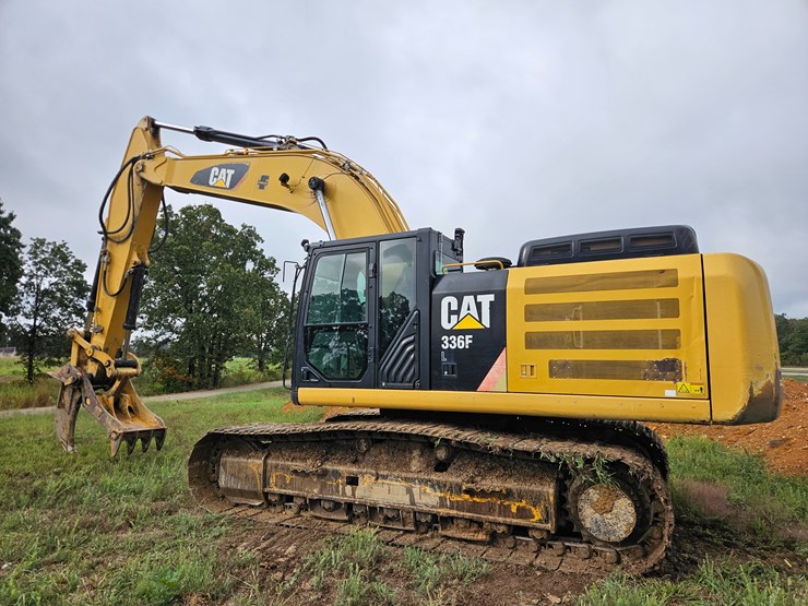 2017-caterpillar-336f-image-12