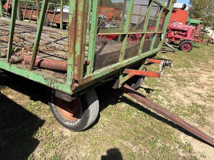 9x18'-hay-rack-on-gear-image-4