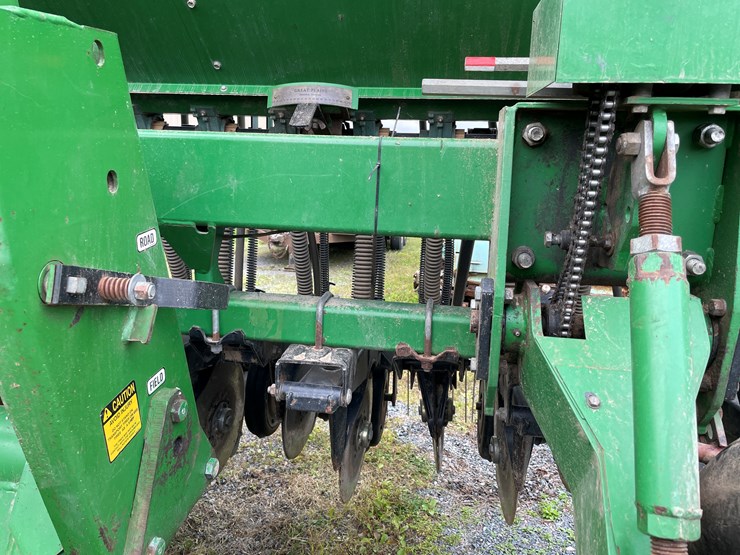 #7102-•-great-plains-grain-drill-no-till-drill-image-44