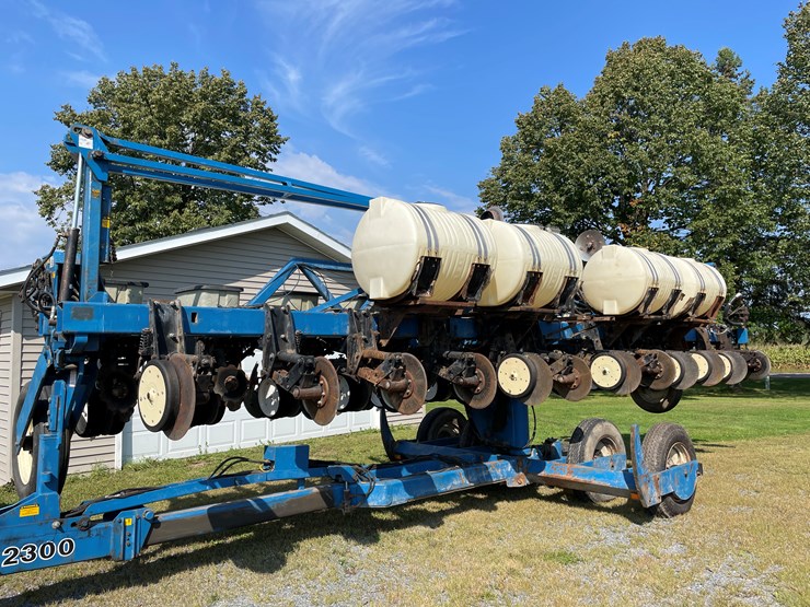 kinze-2300-image-7