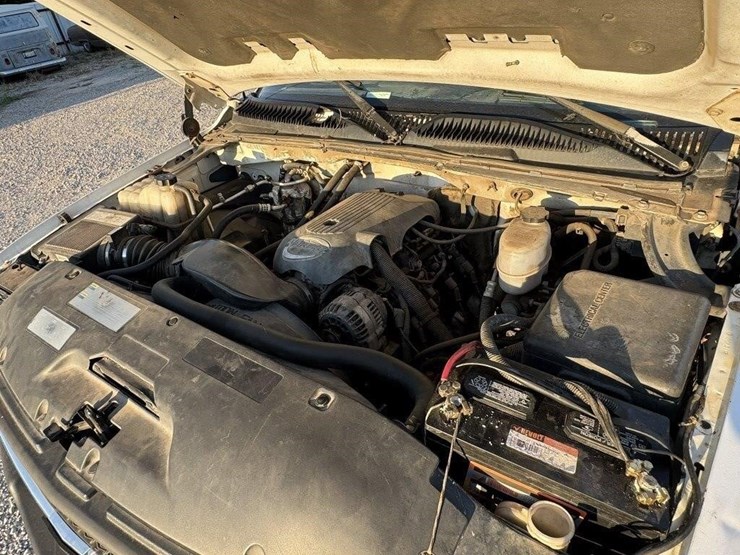 2001-chevrolet-silverado-image-34