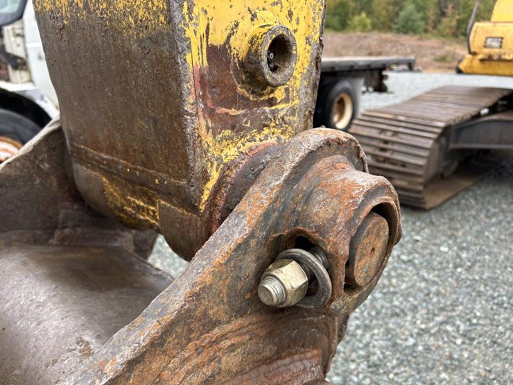 komatsu-pc270-lc-image-17