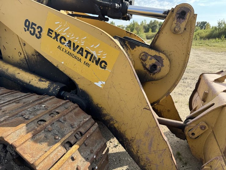 caterpillar-953-image-25