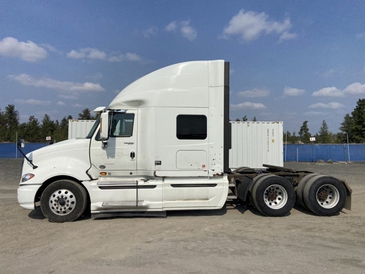 2010-international-prostar-image-2