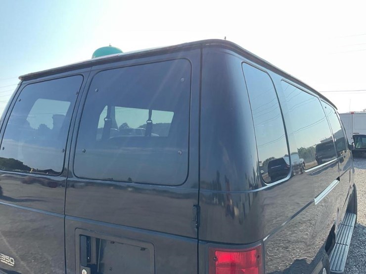 2000-ford-e350-image-26