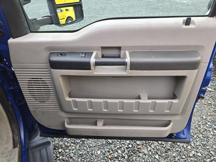 2009-ford-f550-image-62